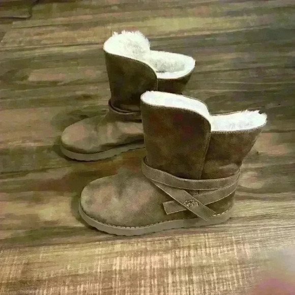 Skechers Women's Keepsakes 2.0 Pikes Peak Taupe Vegan Boots 44614 Size - Picture 2 of 6